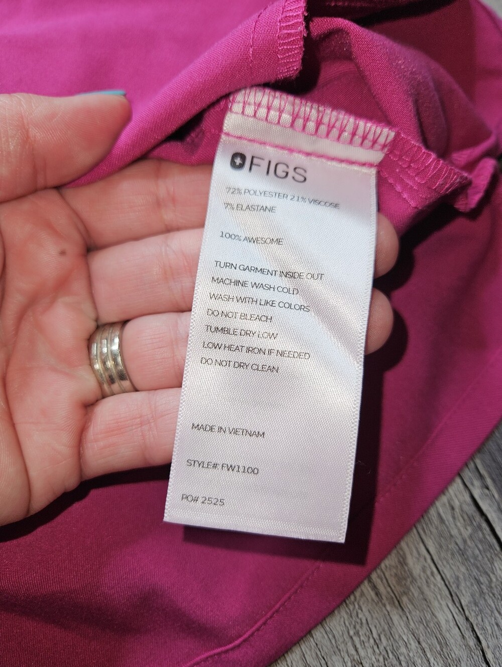 FIGS Scrubs Casma Three Pocket Top Women's XL Rapid Response Pink - Picture 6 of 6